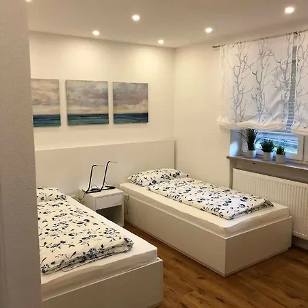 Ferber 28 Apartment *